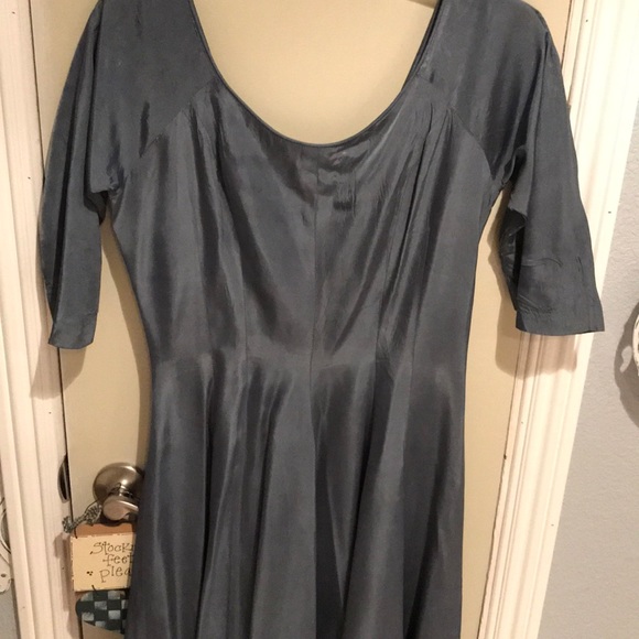Beautiful blue vintage satiny dress ๐ - Picture 2 of 8